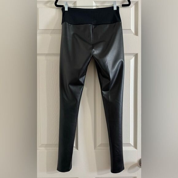 Assets by Spanx leggings Black M - Picture 3 of 7